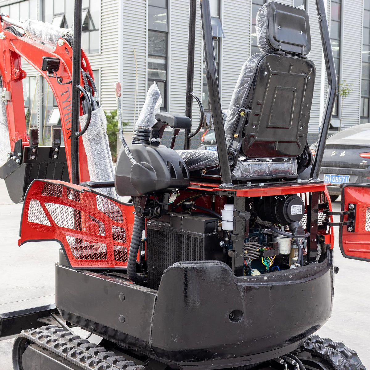 4,000 lbs Terror XVIII Mini Excavator, EPA Certified USA KUBOTA D902 Diesel Machine for Garden, Farms, Parks, Roads – Ideal for Digging, Drilling, Bull-Dozing